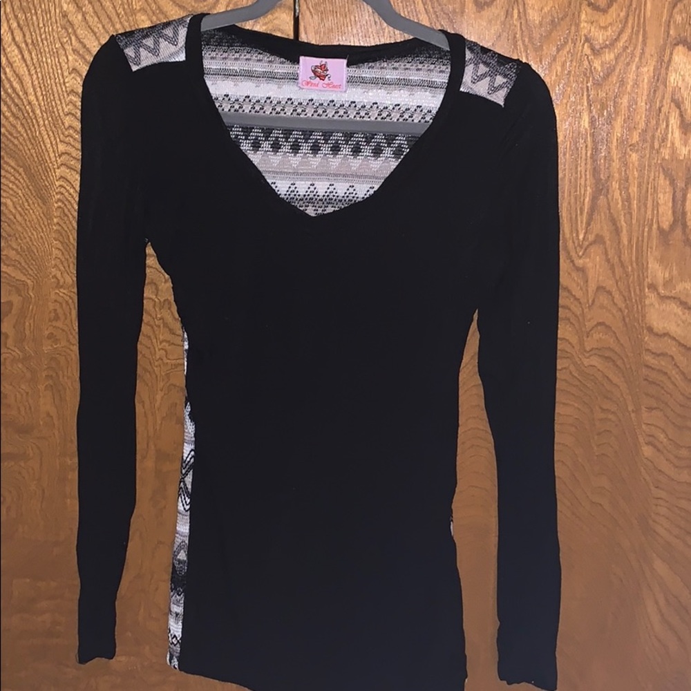 Patterned long sleeve